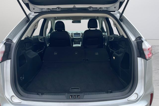 2019 Ford Edge SEL photo 37