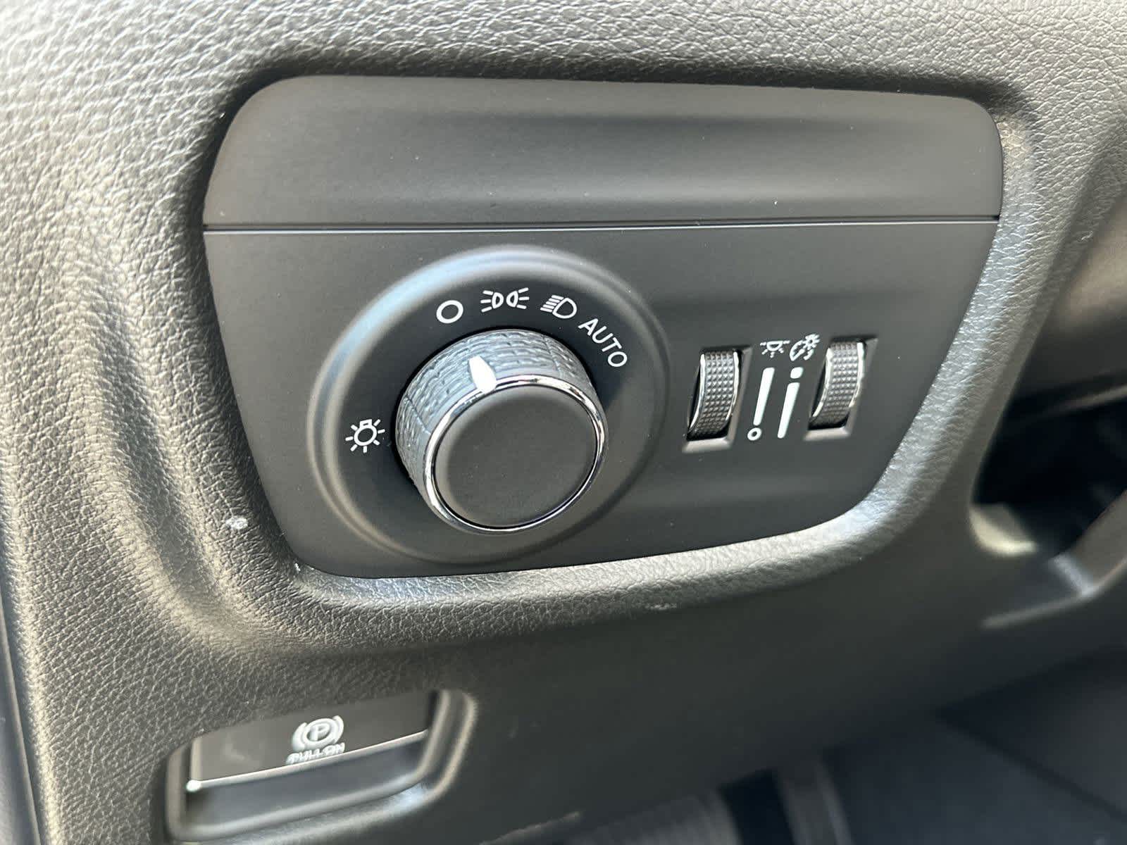 2025 Jeep Grand Cherokee Laredo X photo 30