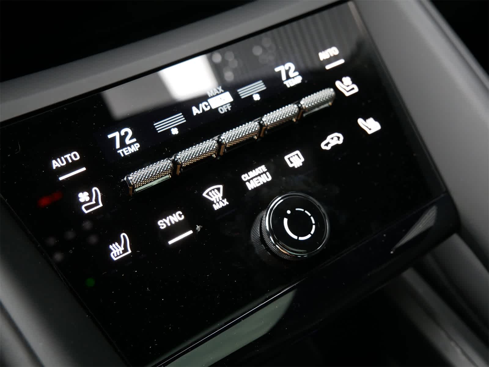 2024 Porsche Macan Electric 4 photo 17