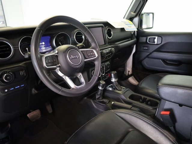 2023 Jeep Wrangler Sahara 4xe photo 4