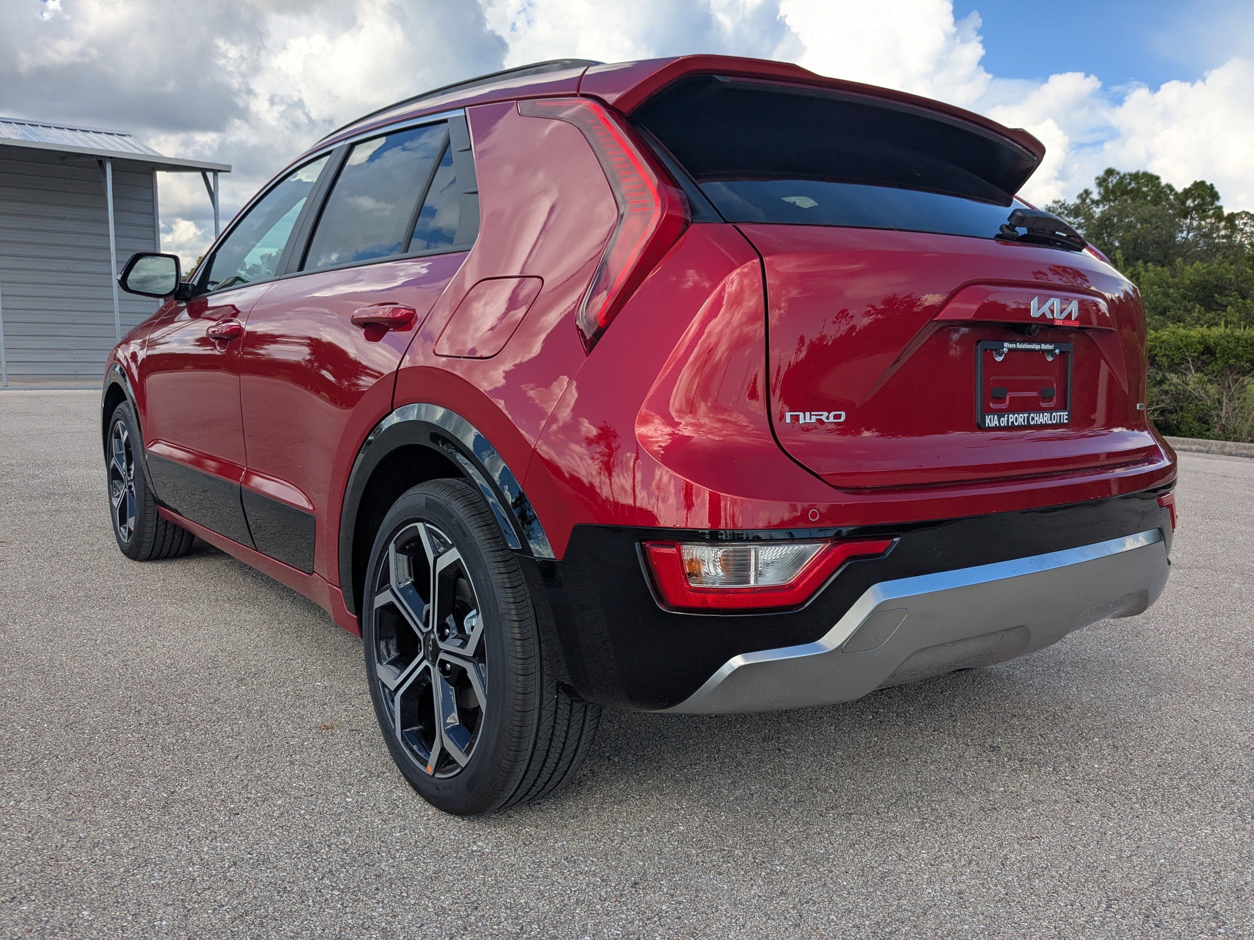 2025 Kia Niro EX Touring photo 3