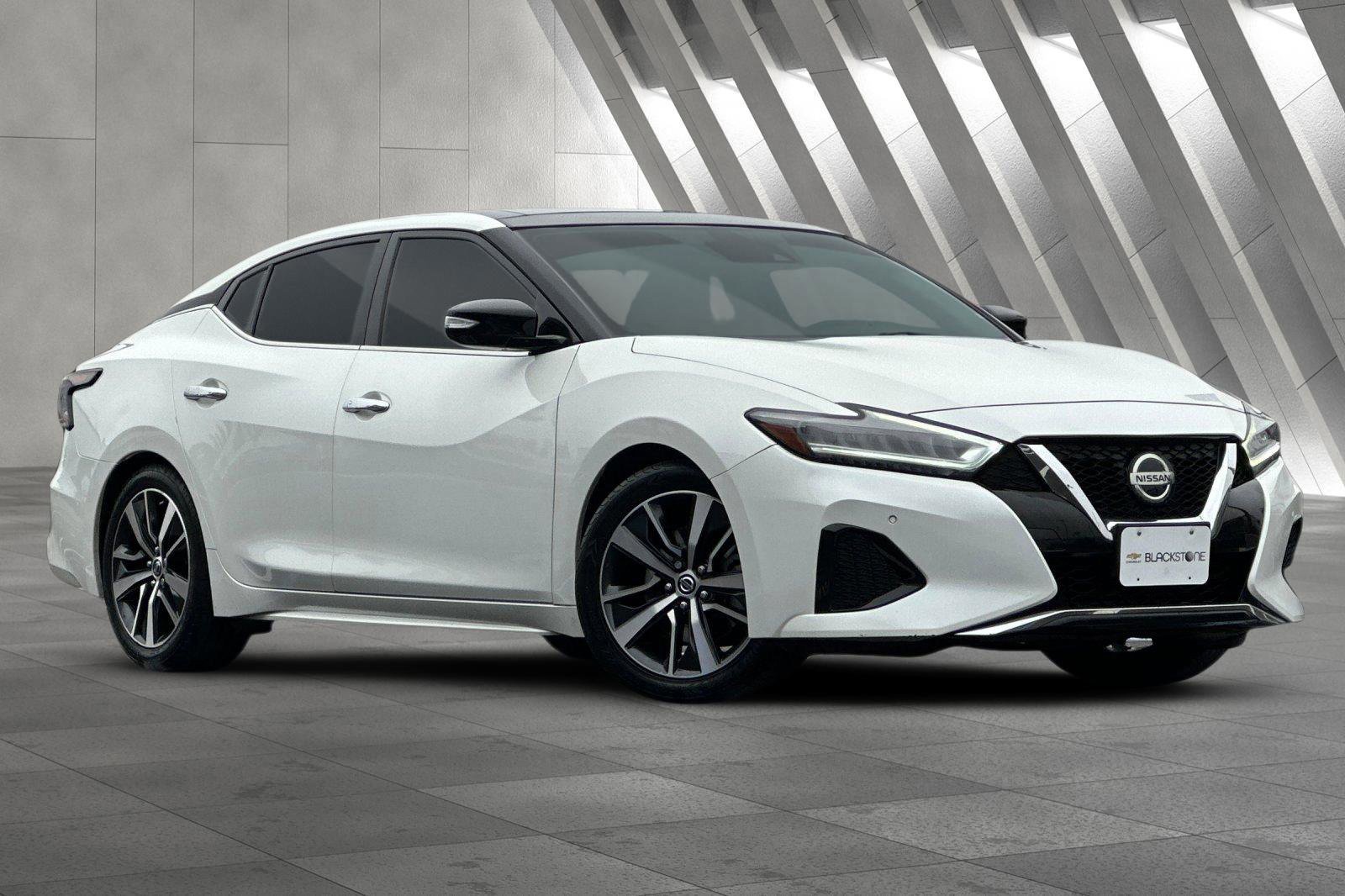 2020 Nissan Maxima SL's photo