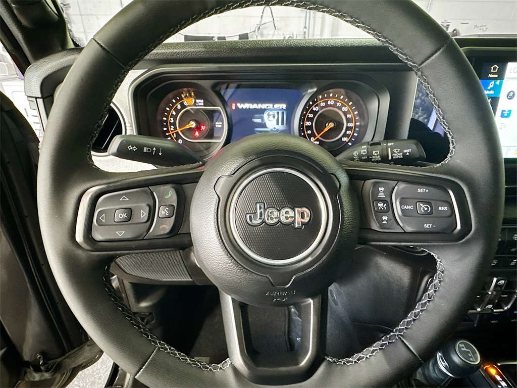 2025 Jeep Wrangler Sport S photo 11