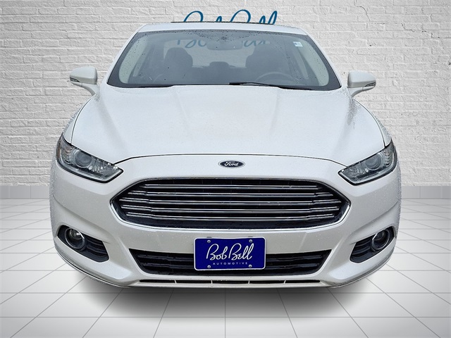 2016 Ford Fusion SE photo 2