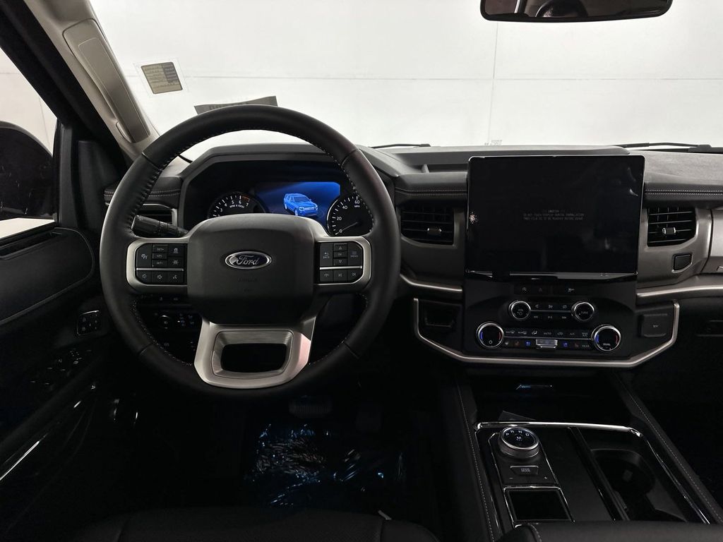 2024 Ford Expedition XLT photo 20