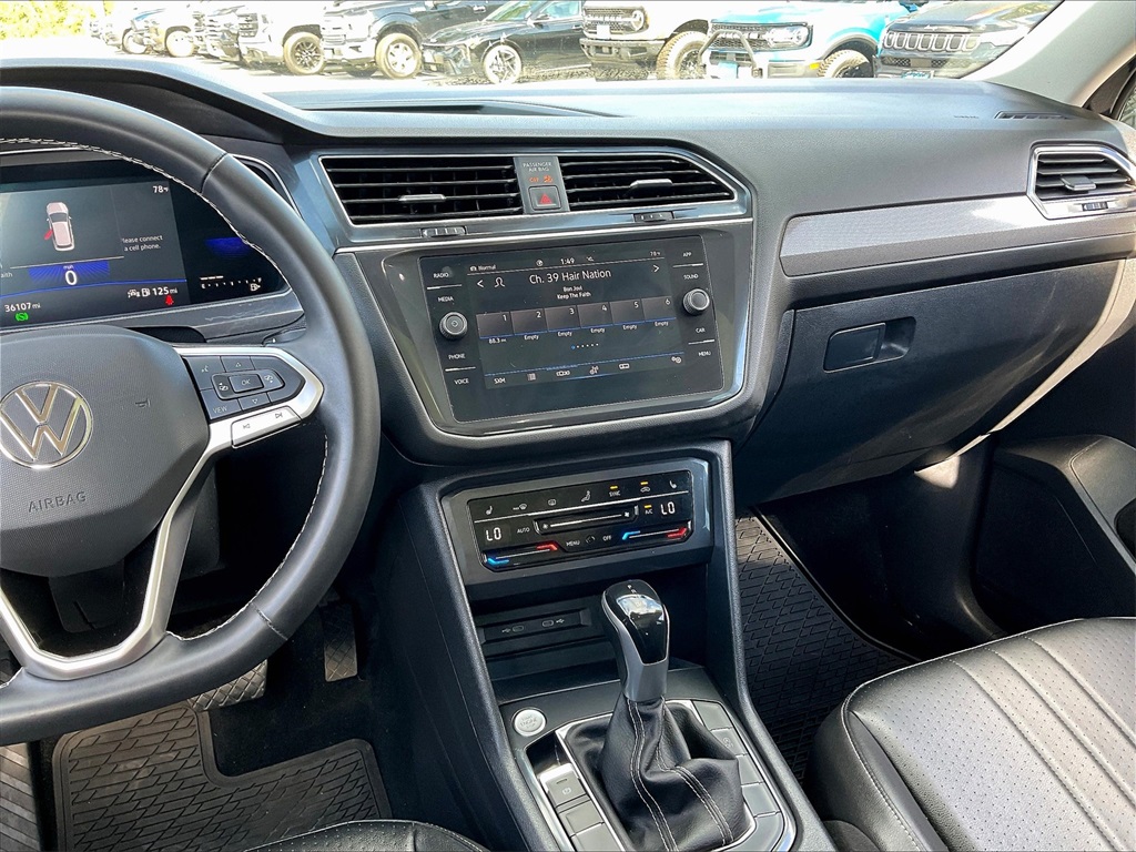 2022 Volkswagen Tiguan SE photo 17