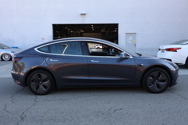 2018 Tesla Model 3 Long Range photo 2