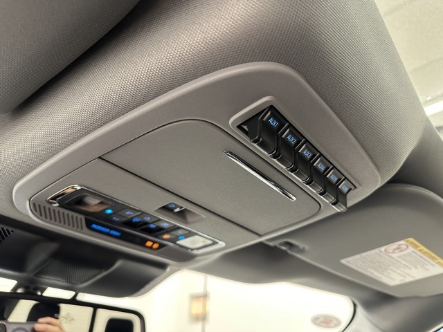 2026 Ford F-350 Lariat photo 22