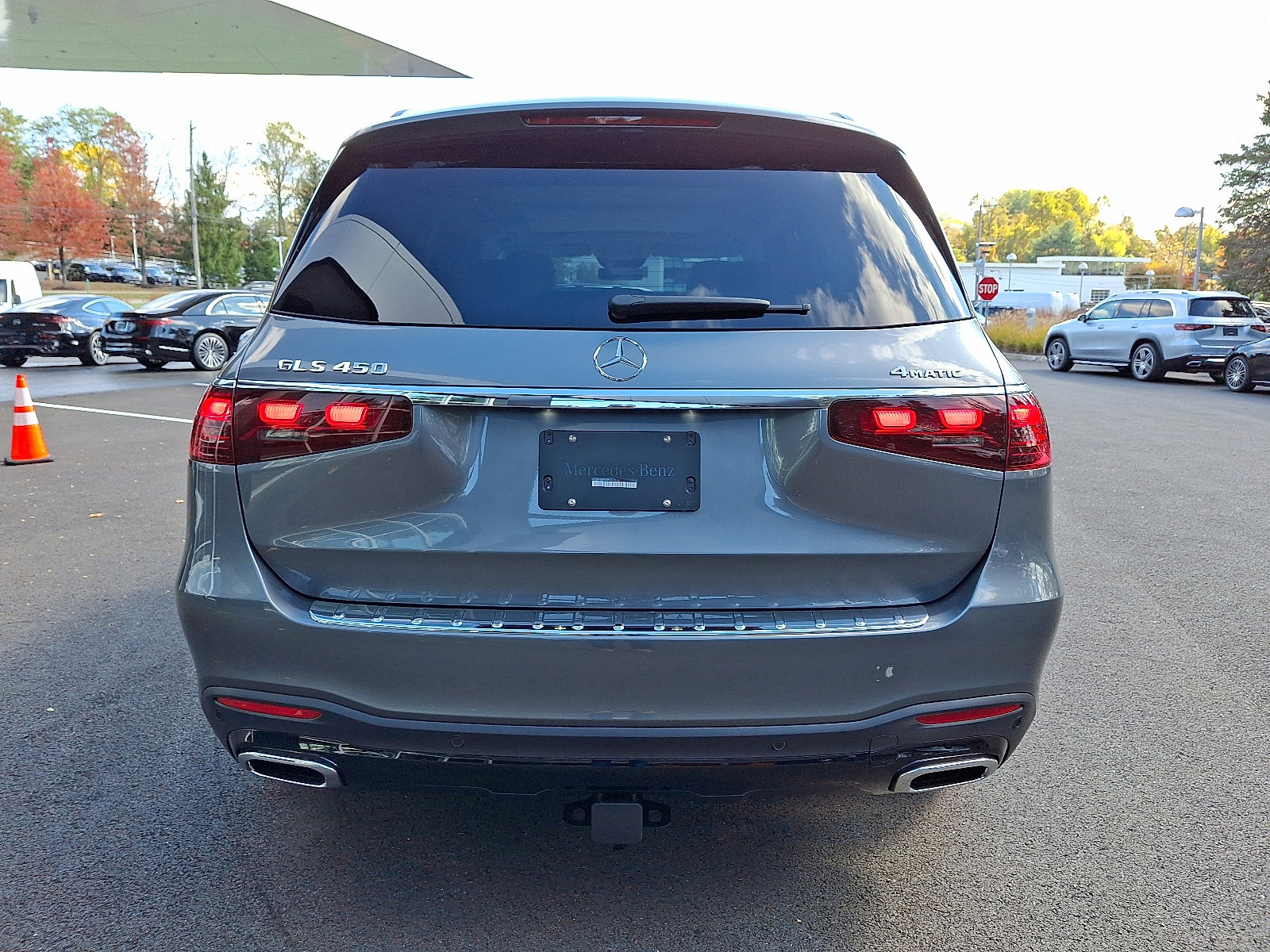 2026 Mercedes Benz GLS 450 4MATIC photo 3