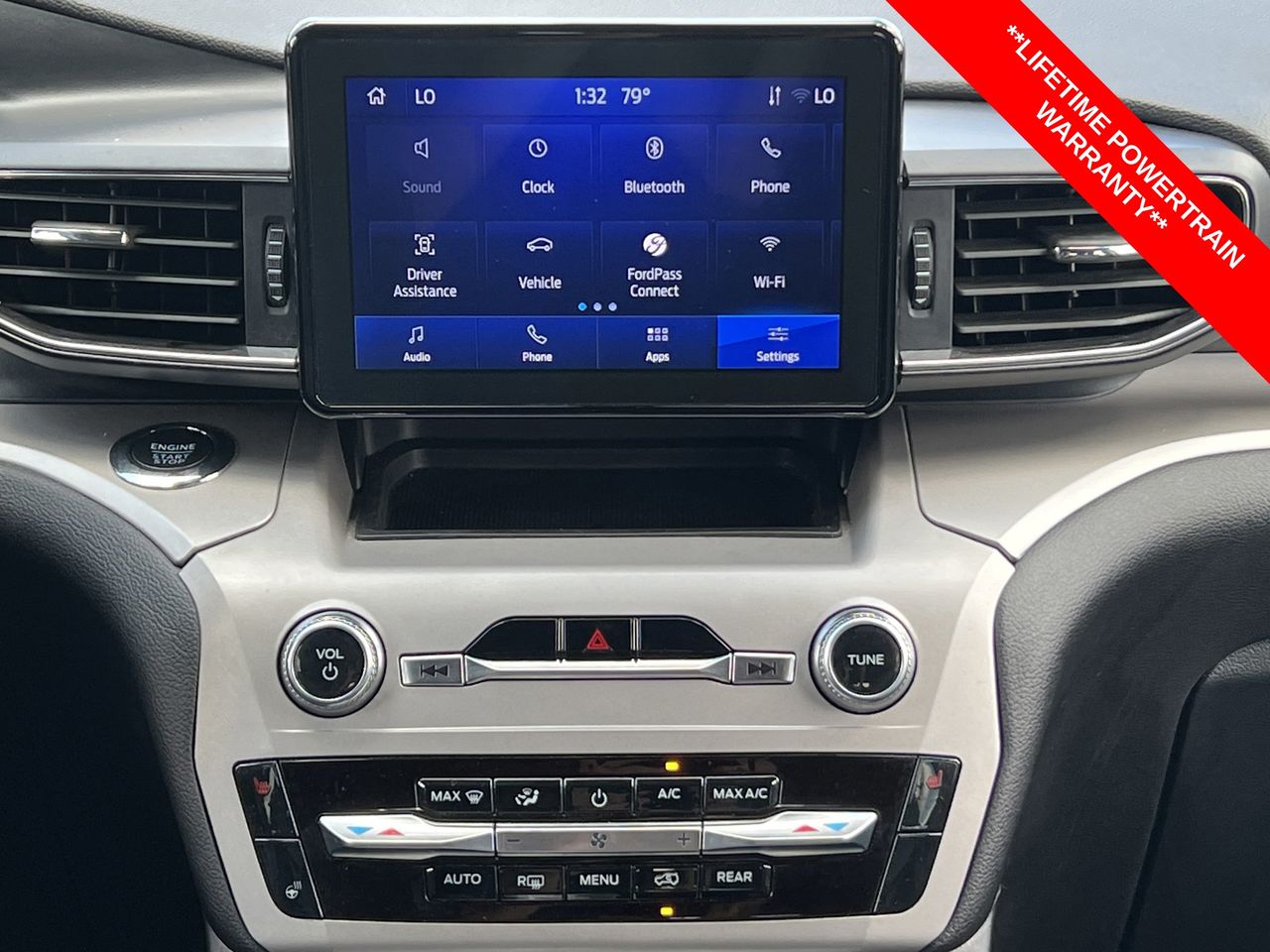 2023 Ford Explorer XLT photo 3