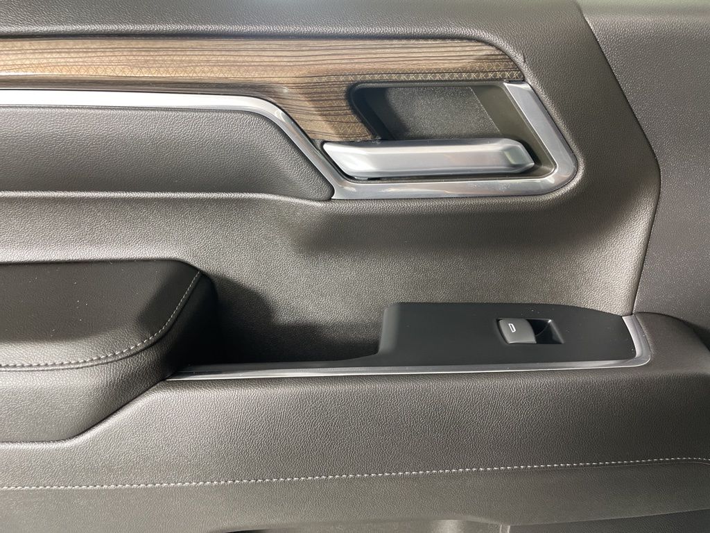 2023 Chevrolet Silverado 1500 RST photo 35
