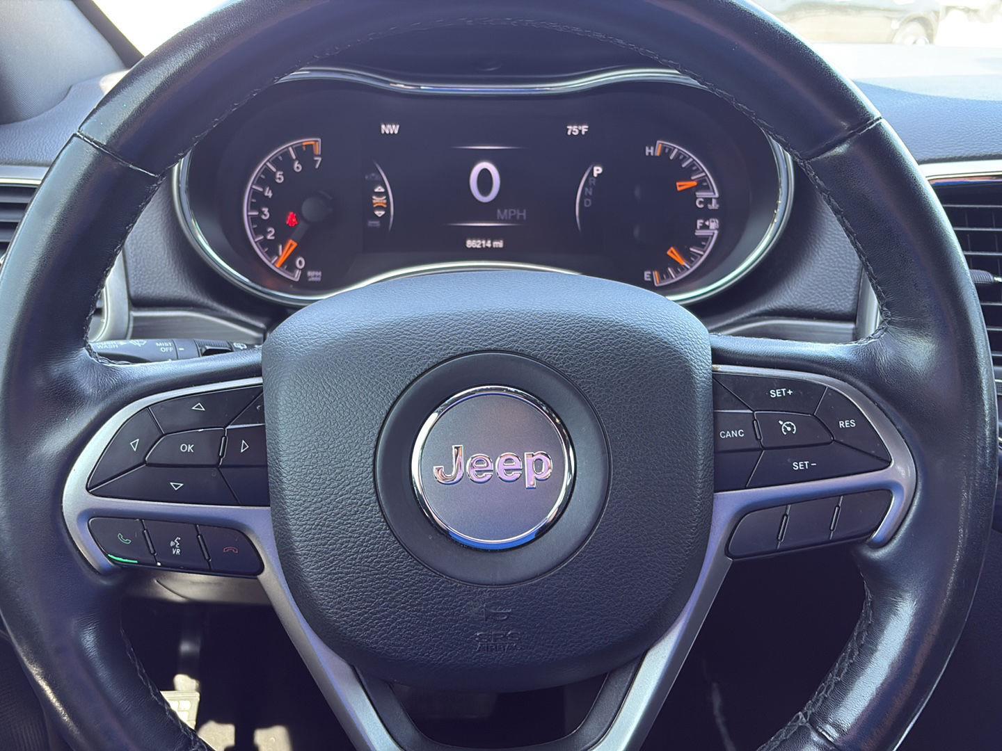2021 Jeep Grand Cherokee Laredo E photo 17