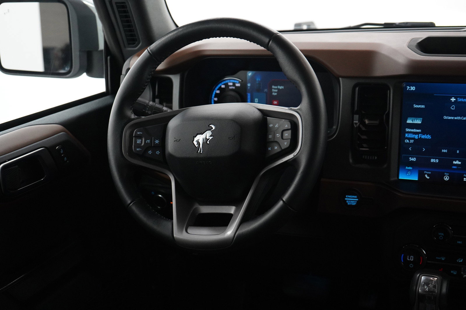 2024 Ford Bronco Outer Banks photo 12