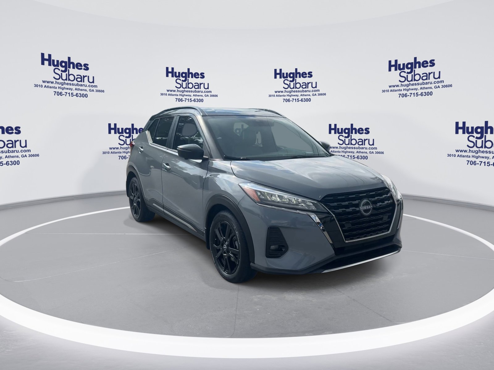 2023 Nissan Kicks SR photo 3