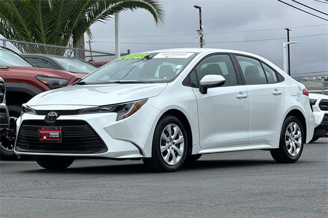 2024 Toyota Corolla LE photo 6