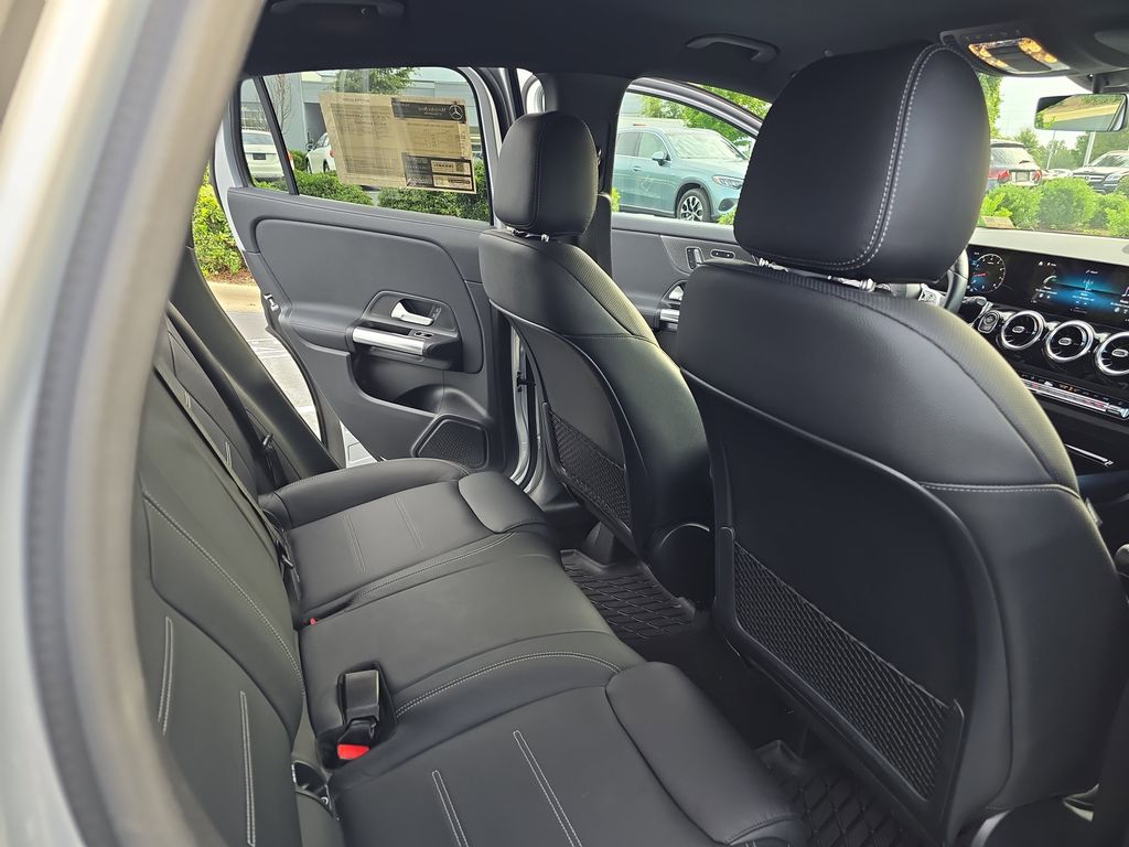 2022 Mercedes Benz GLA 250 photo 11