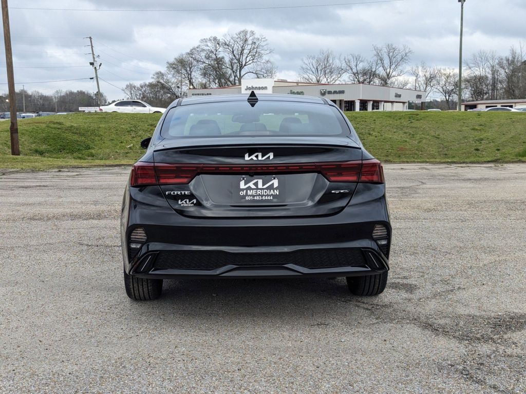 2024 Kia Forte GT-Line photo 3