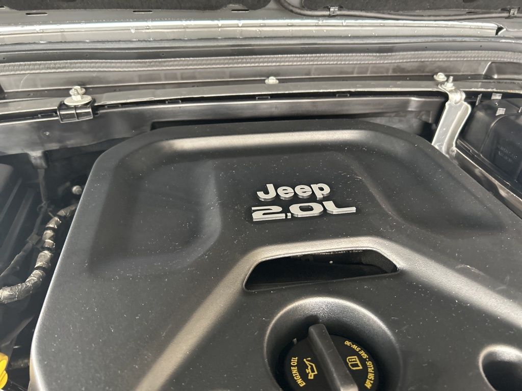 2021 Jeep Wrangler Unlimited Sahara photo 10