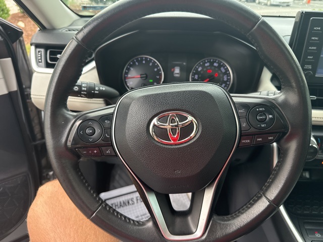 2019 Toyota RAV4 XLE Premium photo 14