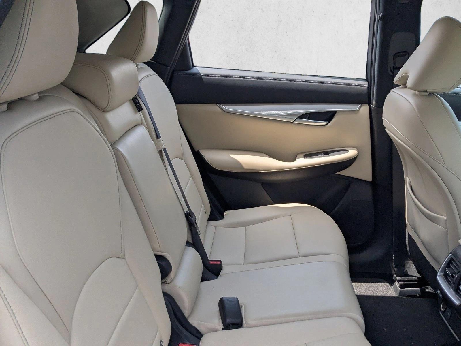 2019 Infiniti QX50 Luxe photo 19