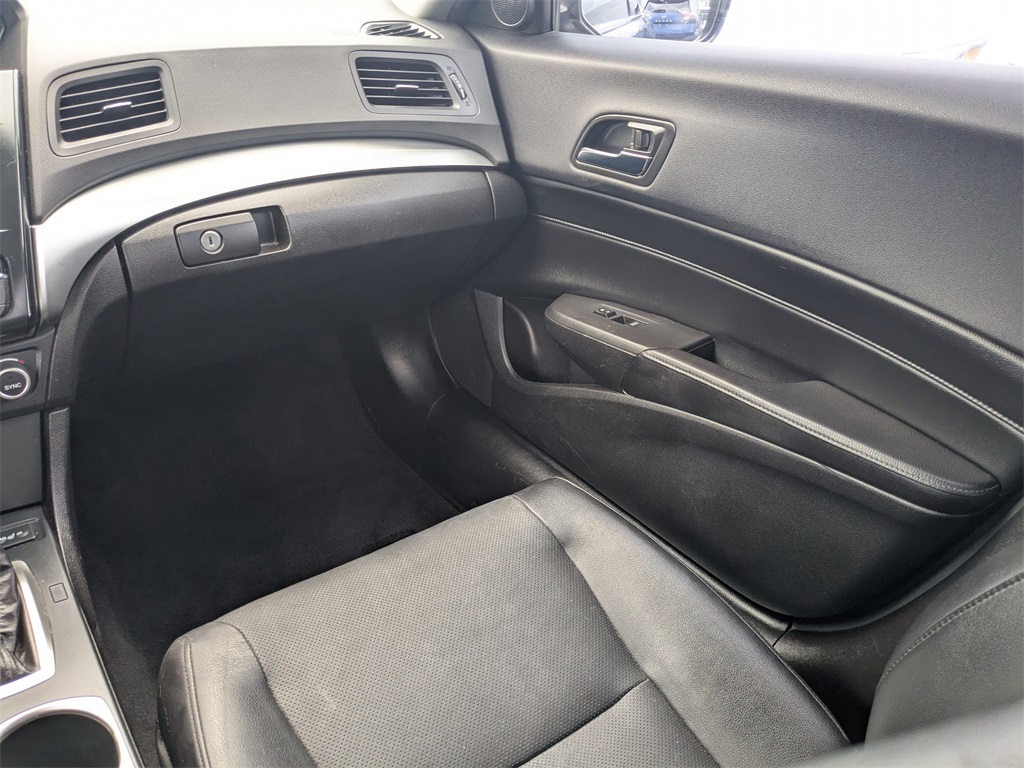 2017 Acura ILX Premium Technology Plus photo 15