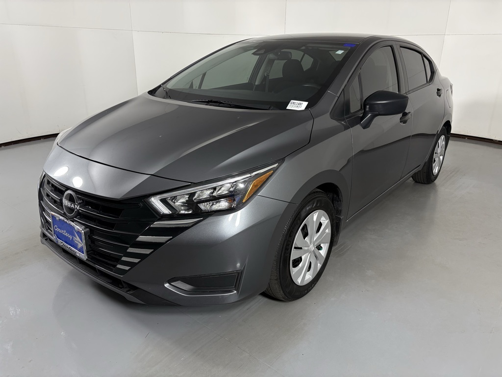 2025 Nissan Versa 1.6 S photo 4