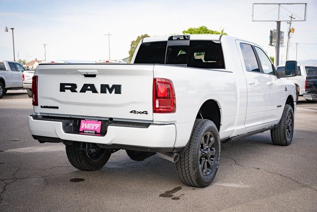 2025 Ram 3500 Laramie photo 8