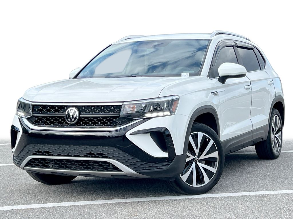 2022 Volkswagen Taos SE's photo