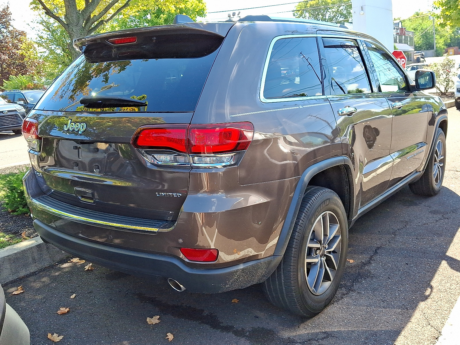 2021 Jeep Grand Cherokee Limited Sport photo 3