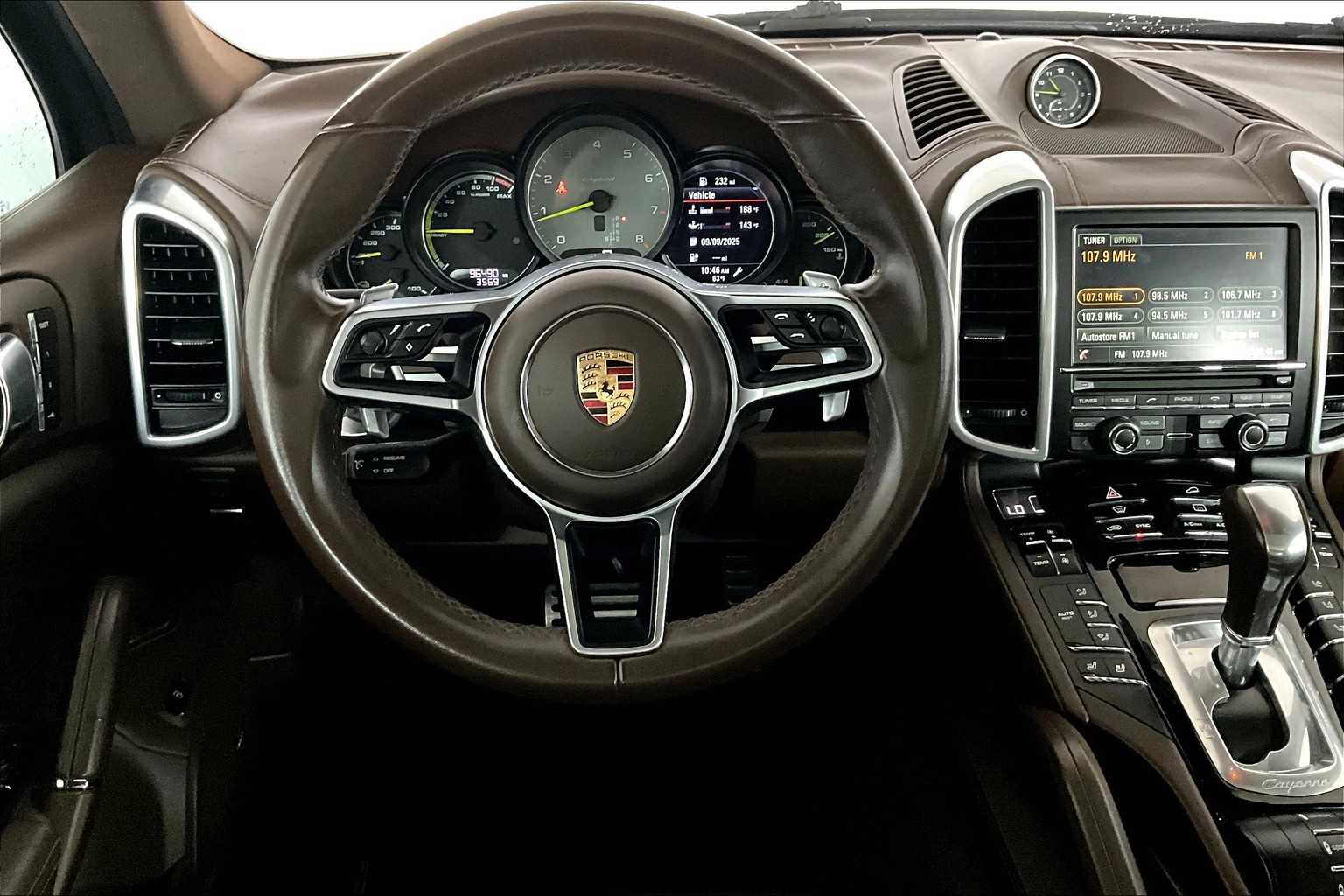 2016 Porsche Cayenne S E-Hybrid photo 4