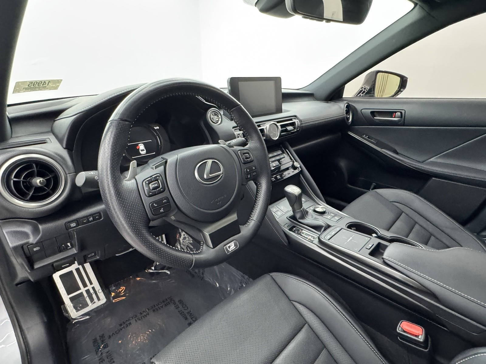 2022 Lexus IS 350 F SPORT photo 33