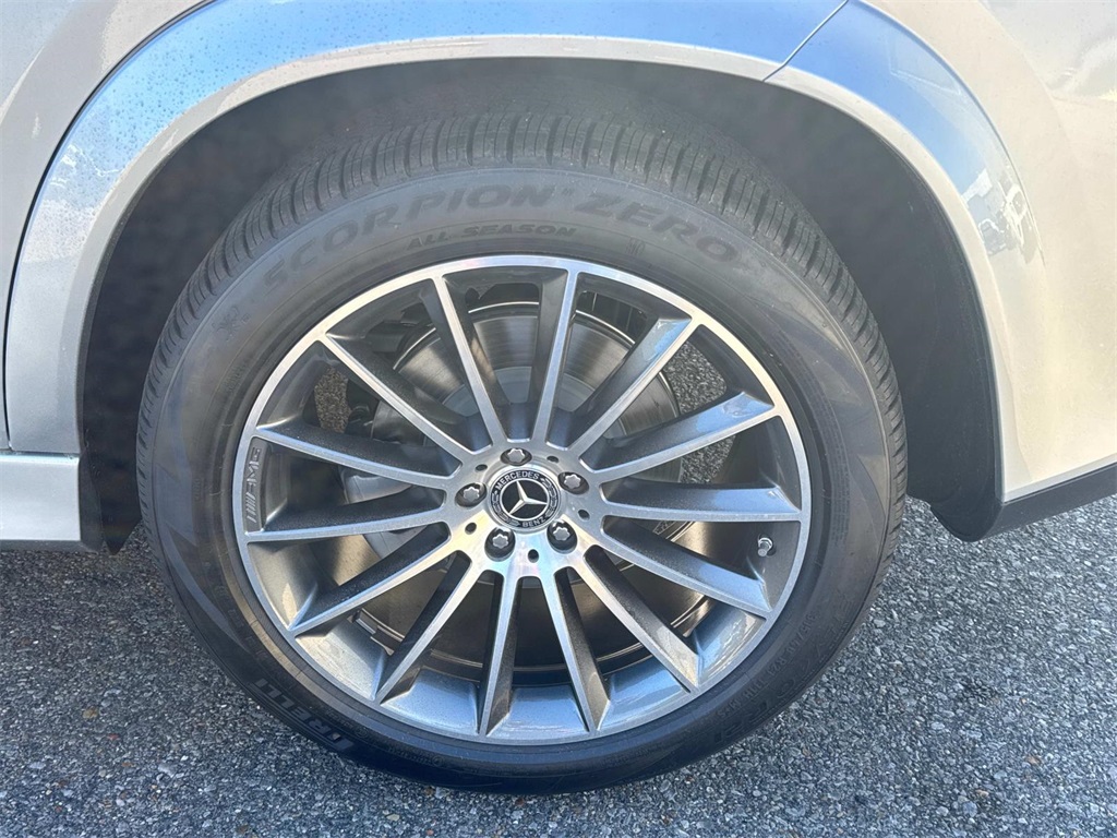 2026 Mercedes Benz GLE 350 4MATIC photo 3