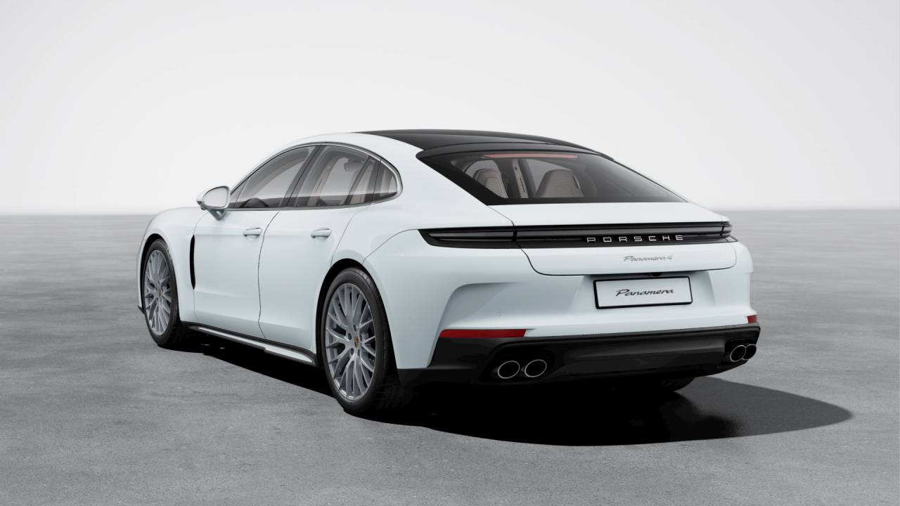 2026 Porsche Panamera 4 photo 2