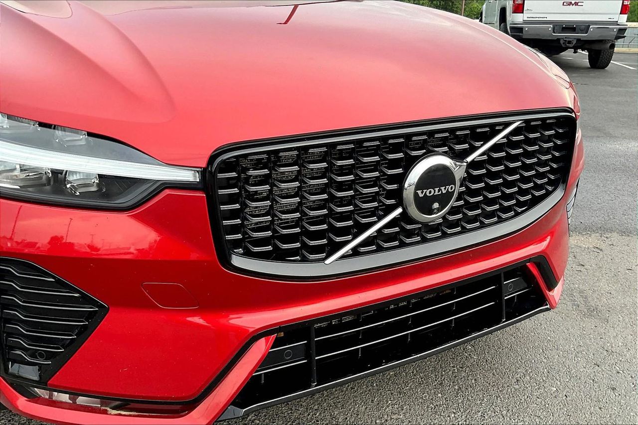 2023 Volvo XC60 B5 Plus photo 29
