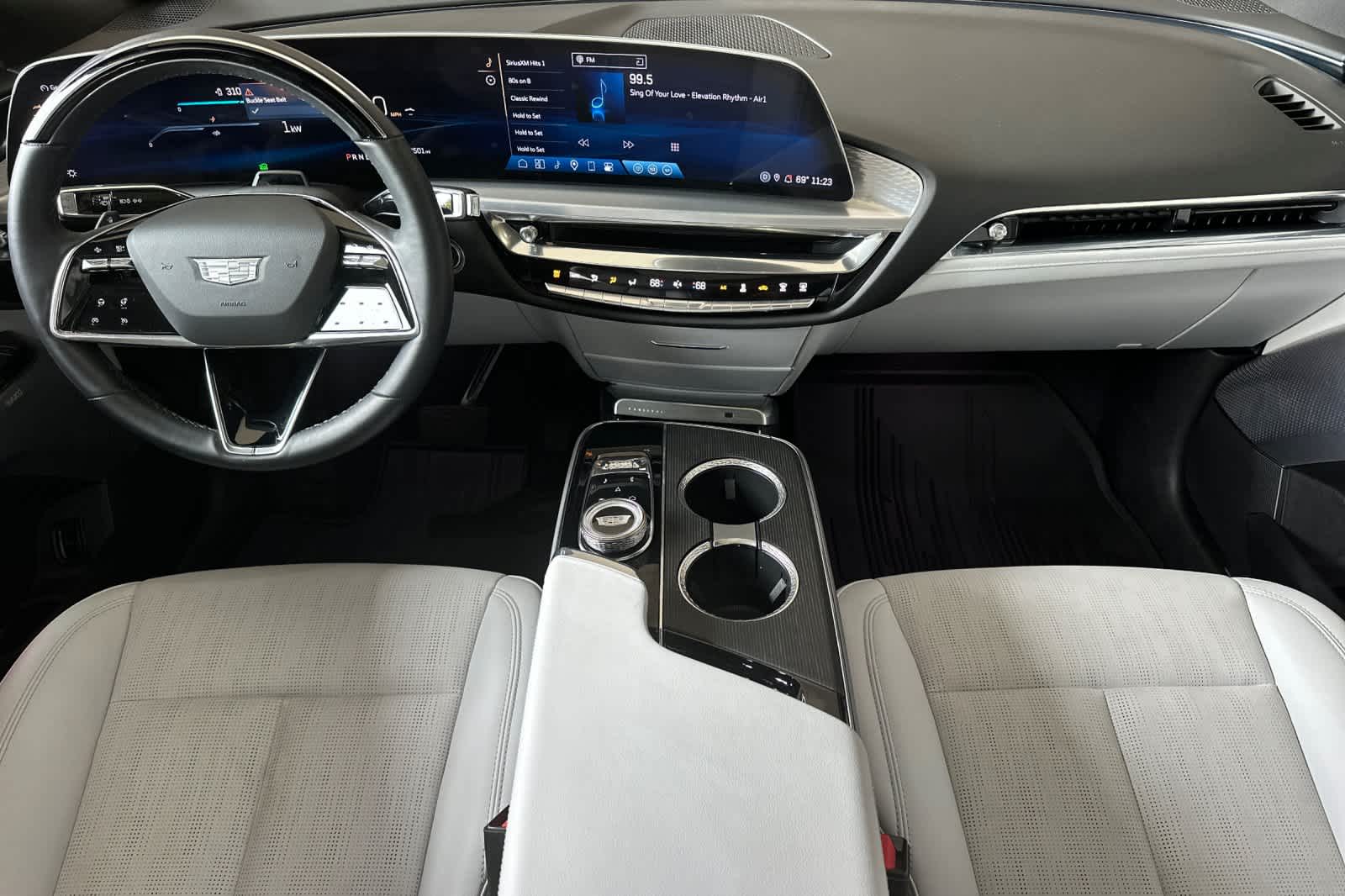 2024 Cadillac Lyriq Sport photo 3