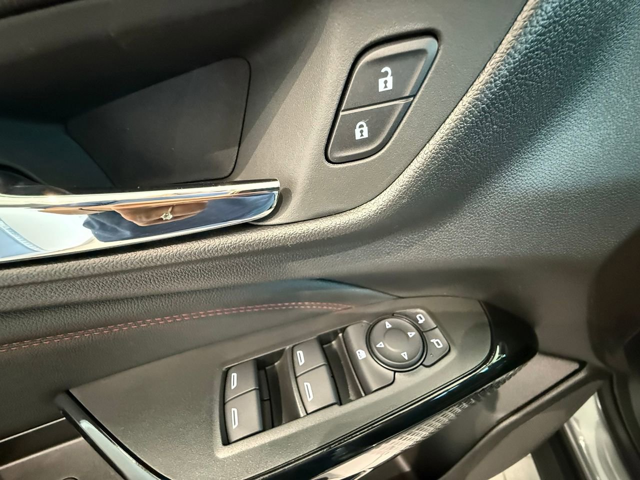 2025 Chevrolet Trax photo 9