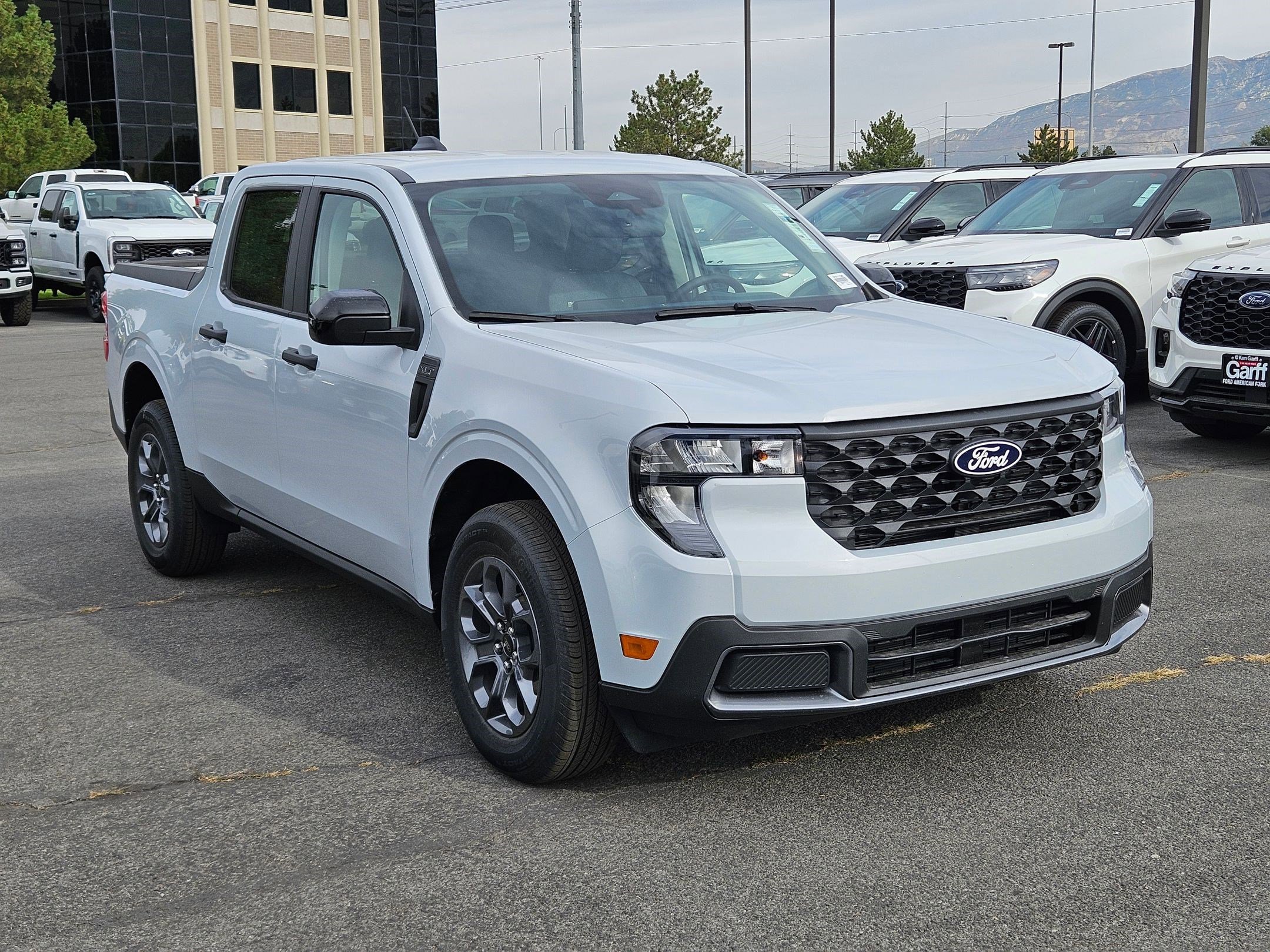 2025 Ford Maverick XLT's photo