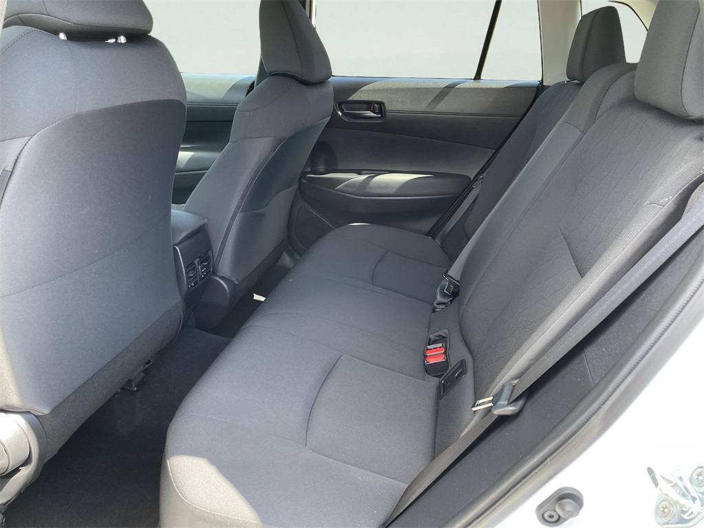 2022 Toyota Corolla Cross LE photo 15