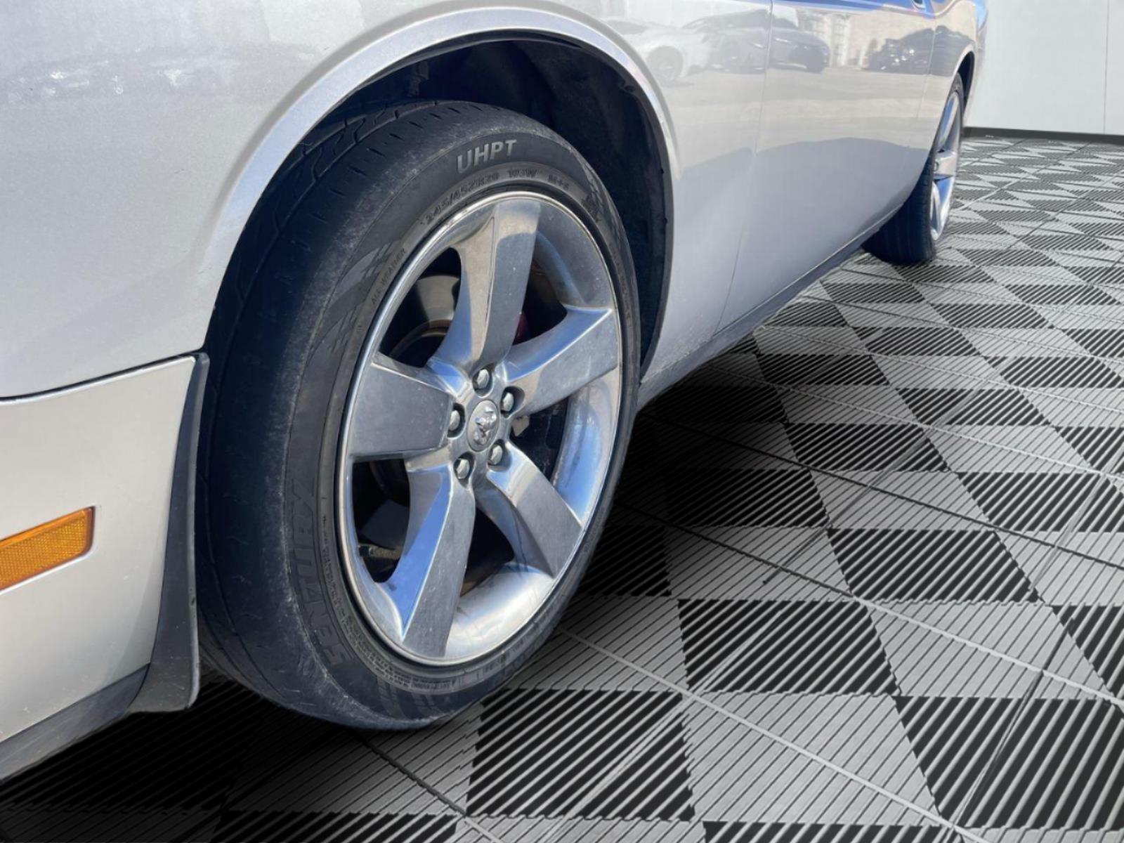 Used 2009 Dodge Challenger R/T with VIN 2B3LJ54T99H543322 for sale in Kansas City