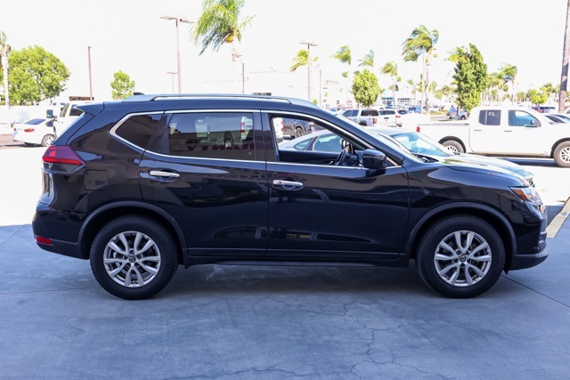 Used 2019 Nissan Rogue SV with VIN KNMAT2MT1KP505969 for sale in Hemet, CA