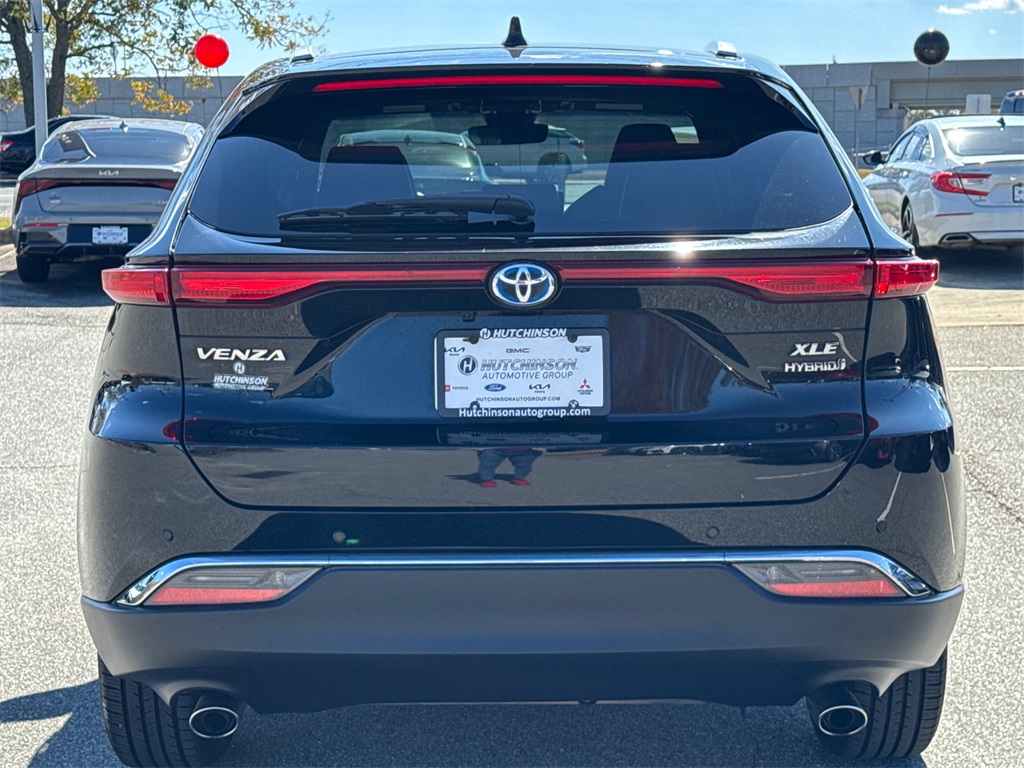 2021 Toyota Venza XLE photo 4