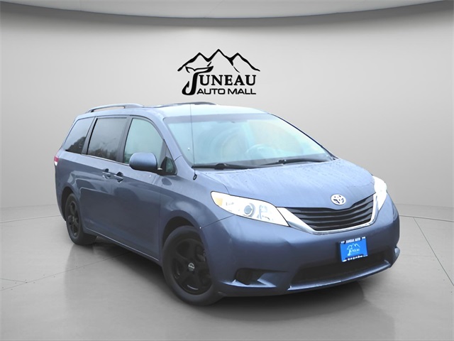 2014 Toyota Sienna LE