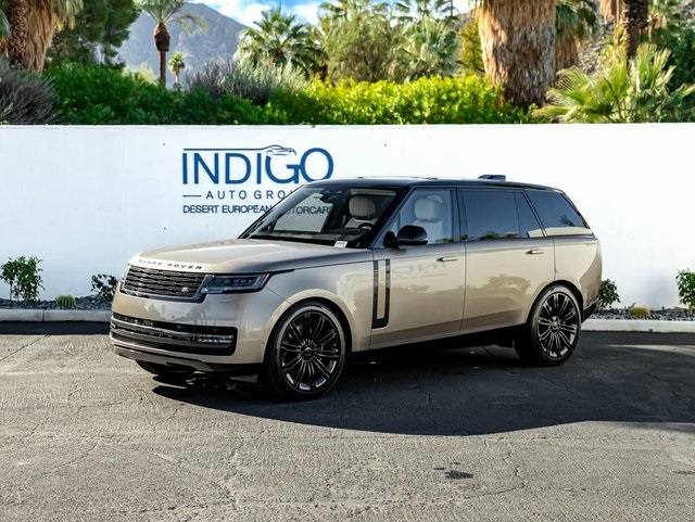 2026 Land Rover Range Rover SE's photo