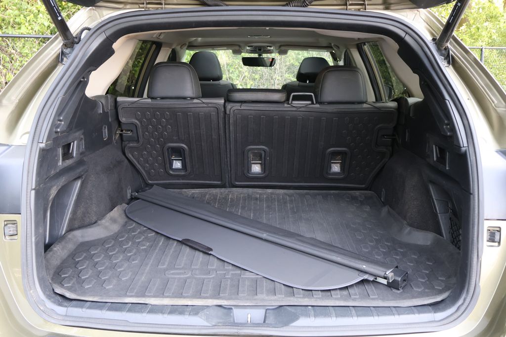 2020 Subaru Outback Onyx Edition XT photo 43