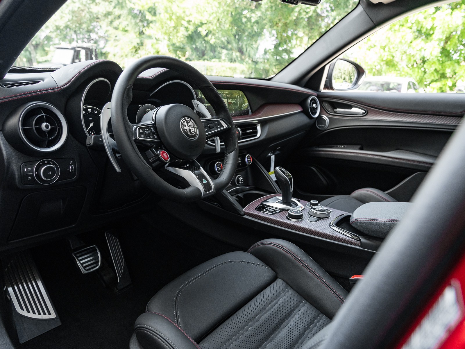 2024 Alfa Romeo Stelvio Quadrifoglio photo 16