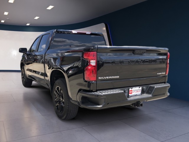 2022 Chevrolet Silverado 1500 Custom photo 2