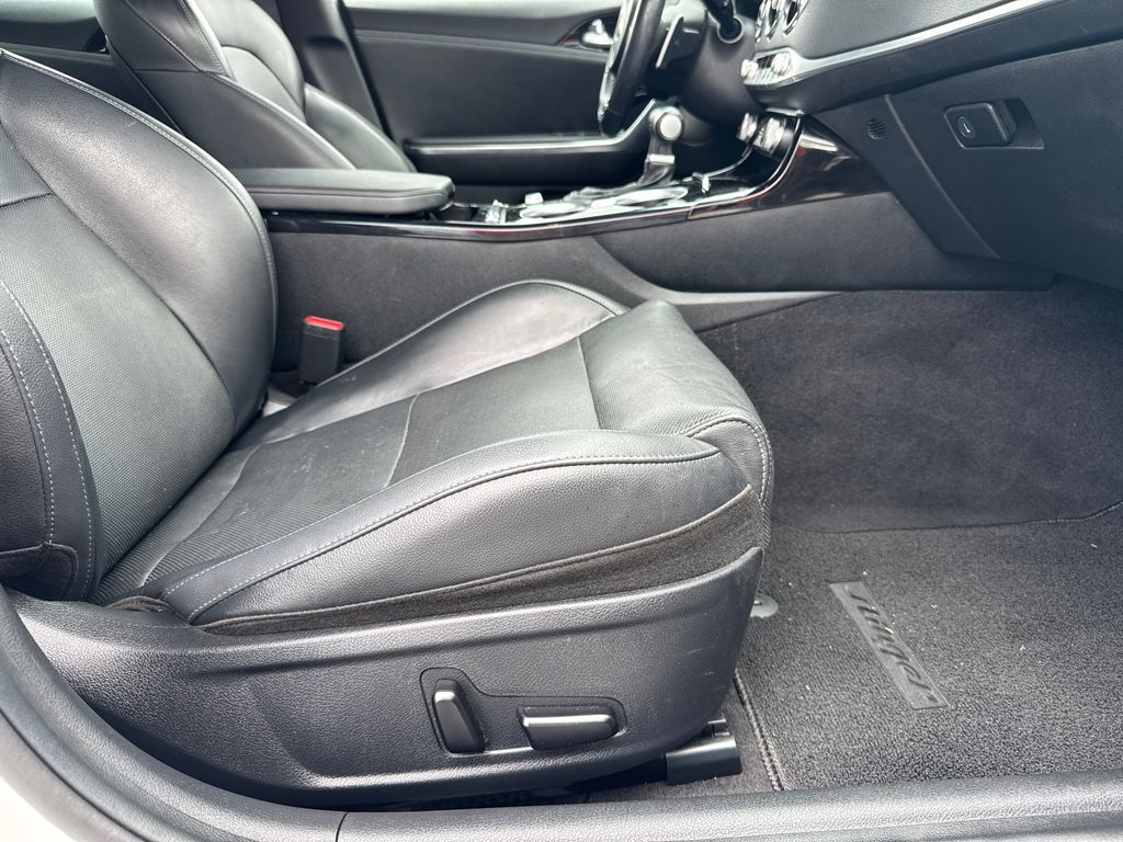 2020 Kia Stinger GT-Line photo 13