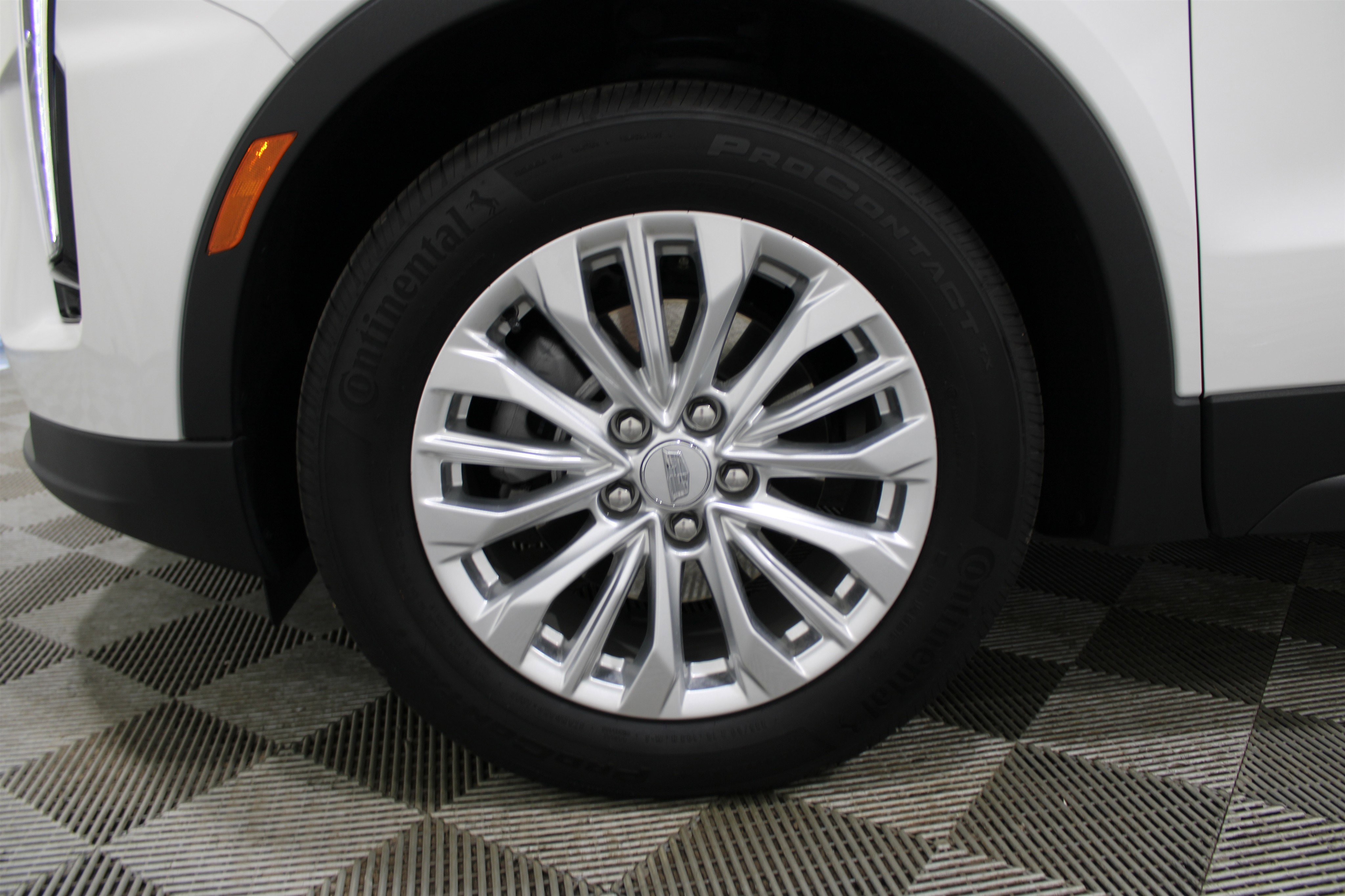 2024 Cadillac XT4 Luxury photo 30