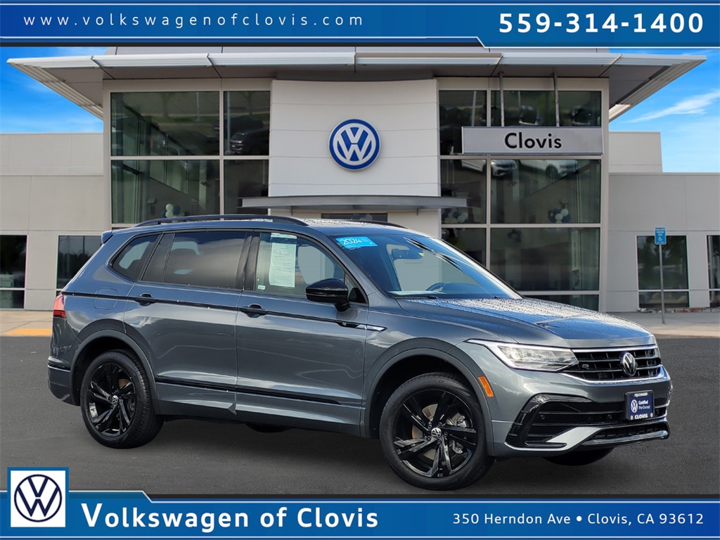 2024 Volkswagen Tiguan SE R-LINE BLACK's photo