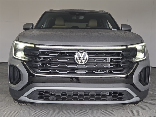 2025 Volkswagen Atlas Cross Sport SE Technology photo 3
